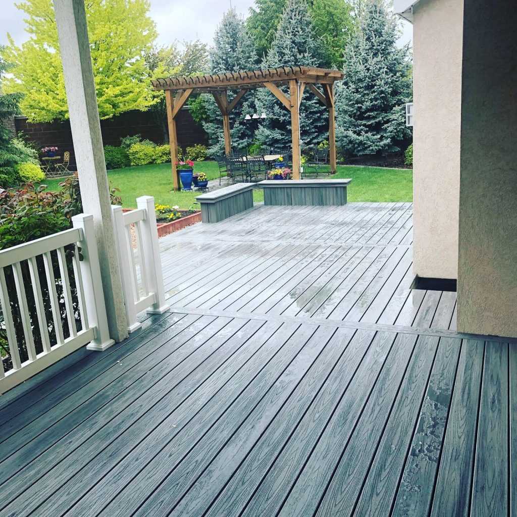 Read more about the article Decking Accessories: Adding Comfort and Convenience