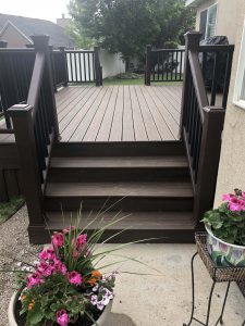 Read more about the article Wood vs. Composite Decking: Pros and Cons