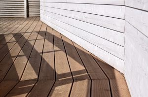 Read more about the article Choosing the Right Decking Materials