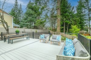 Read more about the article Prioritizing Deck Safety: A Secure Outdoor Oasis